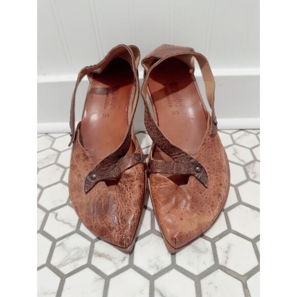 Brown Leather Split-Toe Flats with Bow Detail - Picture 1 of 12